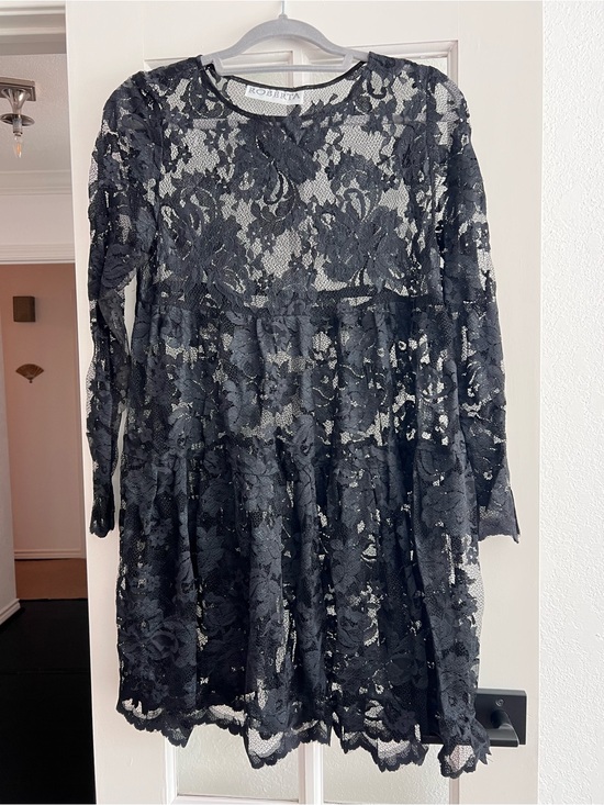 Dresses & Skirts - Vintage Roberta Black Lace Long-Sleeve Dress